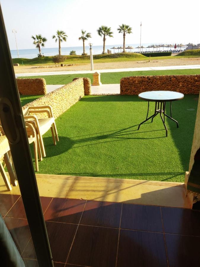 Seaview Chalets In Porto South Beach - Families Only 아인 수크나 외부 사진