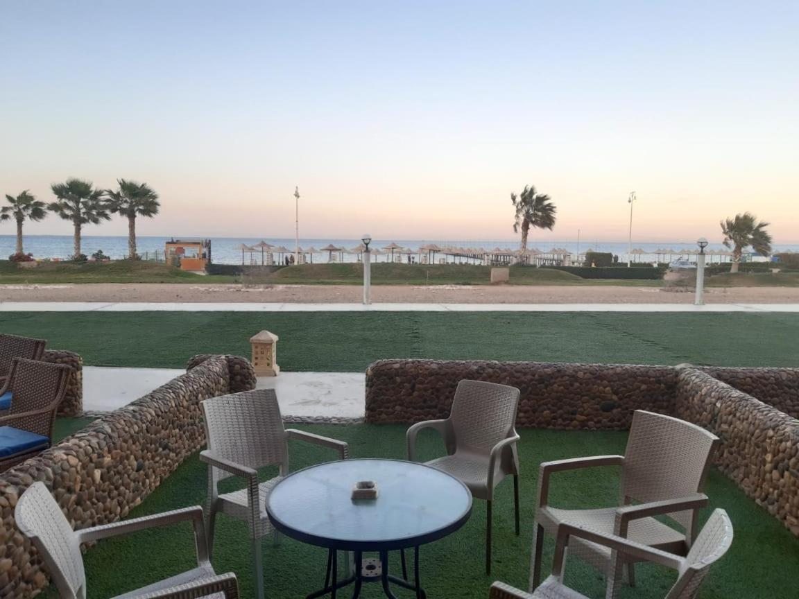 Seaview Chalets In Porto South Beach - Families Only 아인 수크나 외부 사진