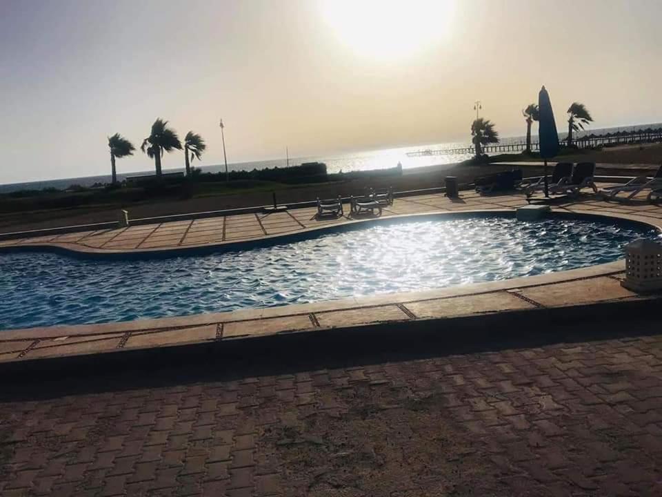 Seaview Chalets In Porto South Beach - Families Only 아인 수크나 외부 사진