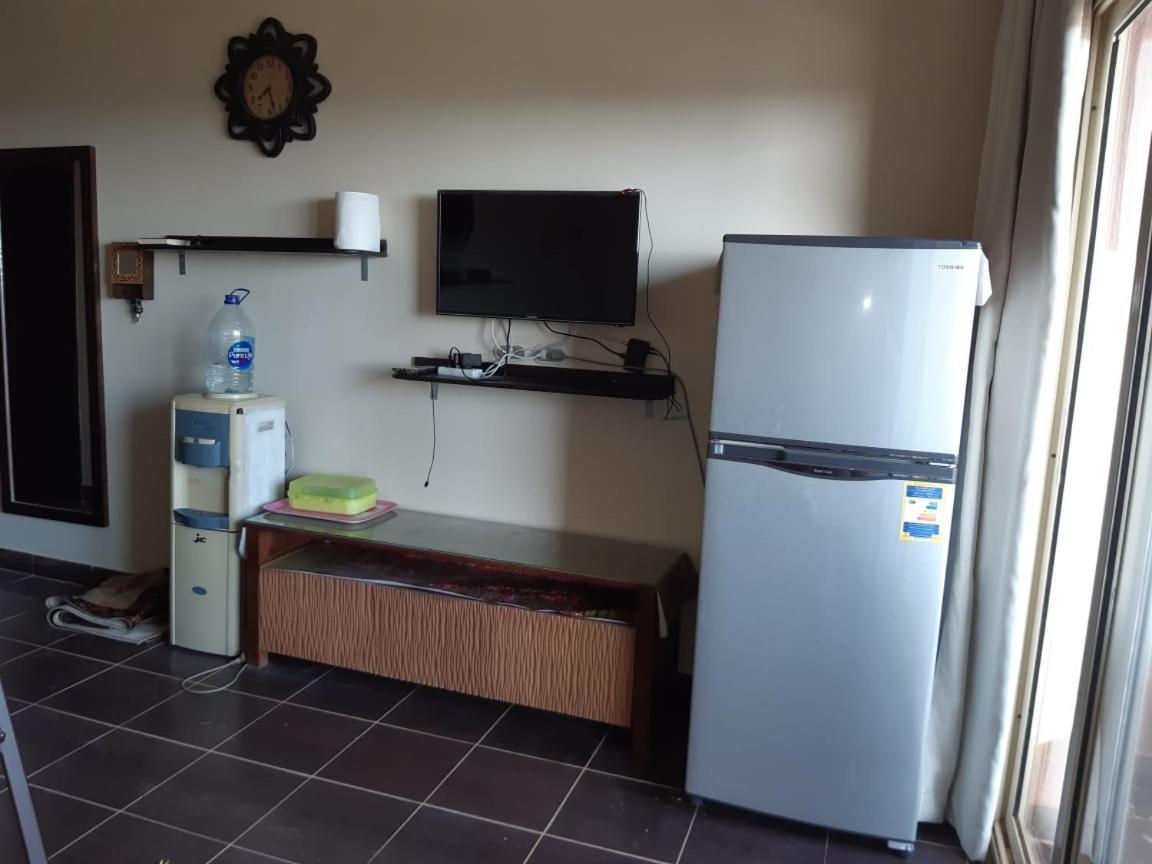 Seaview Chalets In Porto South Beach - Families Only 아인 수크나 외부 사진