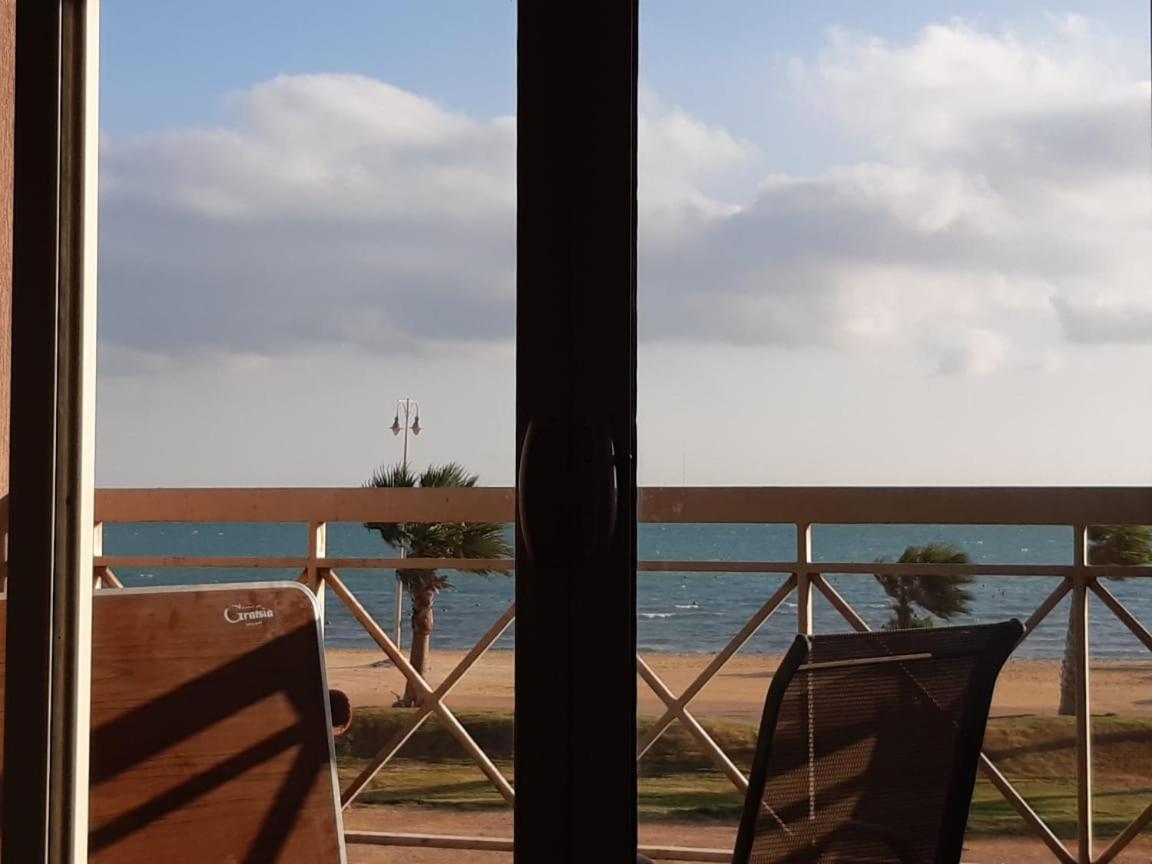 Seaview Chalets In Porto South Beach - Families Only 아인 수크나 외부 사진