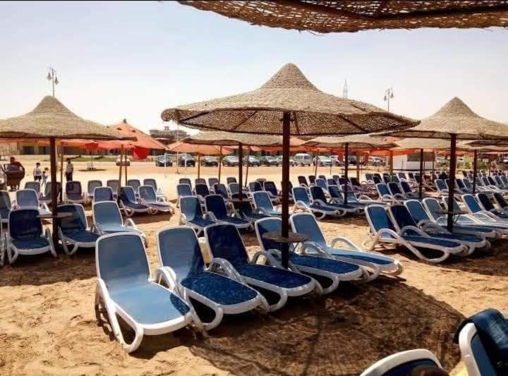 Seaview Chalets In Porto South Beach - Families Only 아인 수크나 외부 사진