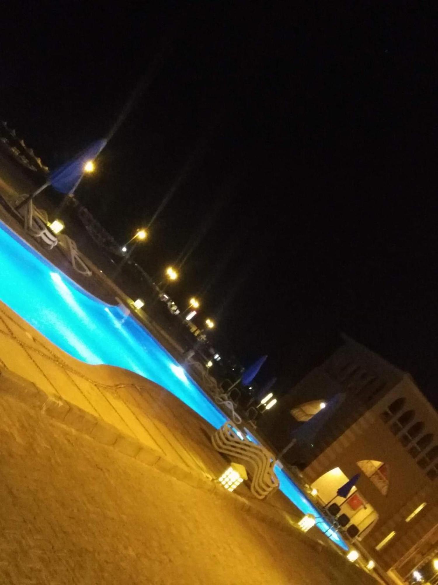 Seaview Chalets In Porto South Beach - Families Only 아인 수크나 외부 사진